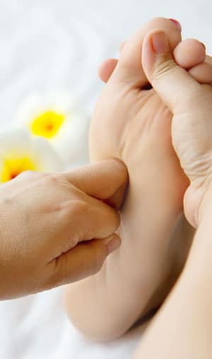 FOOT-MASSAGE-IN-CHANDLER