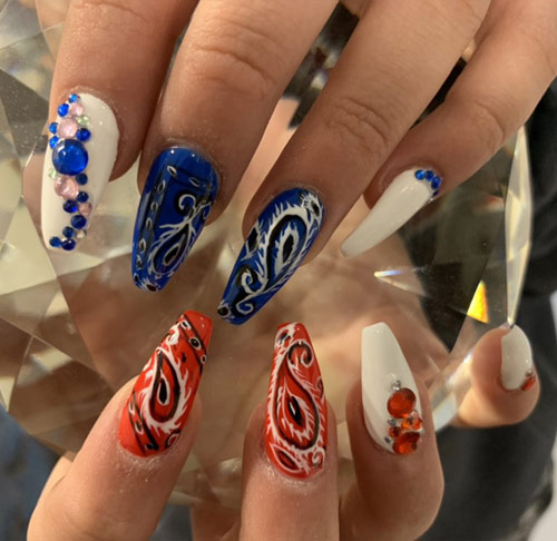 ABSTRACT-NAIL-ART